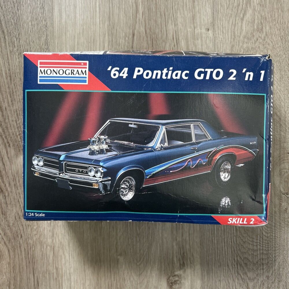 Revell Monogram '64 Pontiac GTO 1:24 Kit 2 in 1 Stock Car Model Kit 2461 NEW